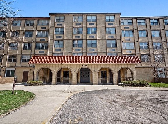 3rd image of 4280 W Ford City Dr APT B2406
