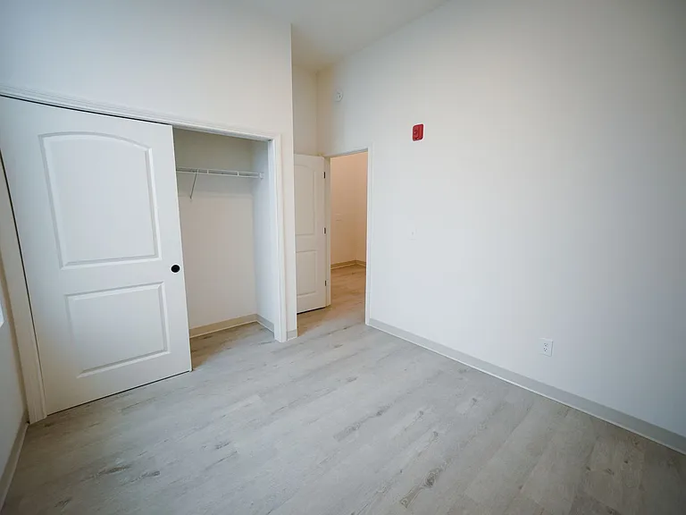 350 N Main St — Photo 16