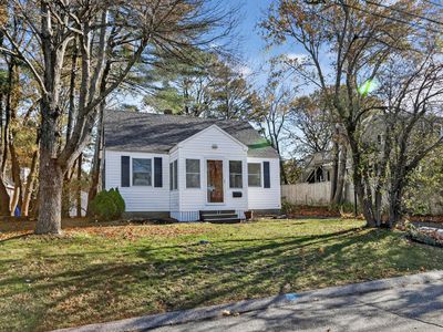 22 Orchard Road, Cape Elizabeth, ME, 04107