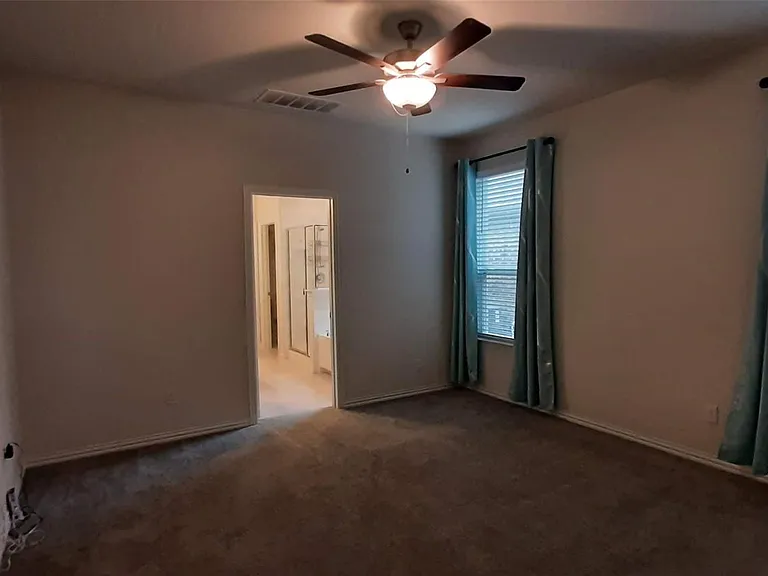 325 Kennewick Dr — Photo 13