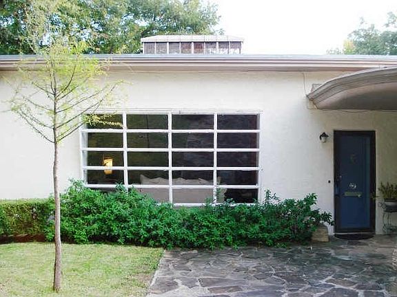 2nd image of 3658 Maurice Ave