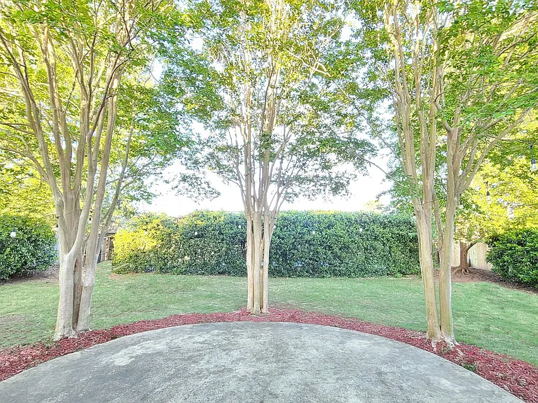 610 Coleman Way — Photo 17