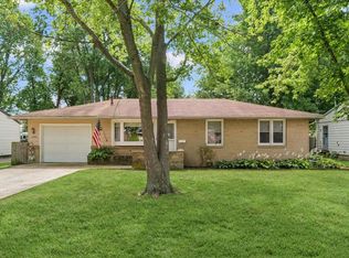 1034 Roselawn Dr, Paxton, IL 60957