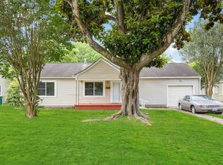 2505 S Houston Dr, La Marque, TX 77568