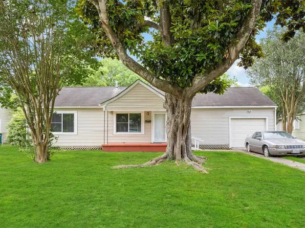 2505 S Houston Drive, La Marque, TX 77568