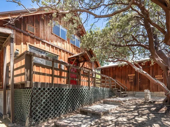 43041 Country Club Dr W, Oakhurst, CA 93644