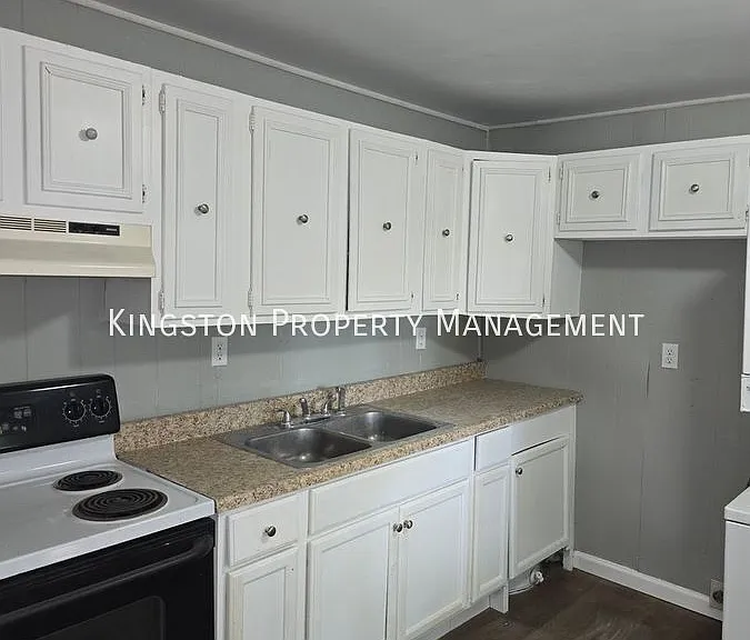 201 S Main St #203 — Photo 1