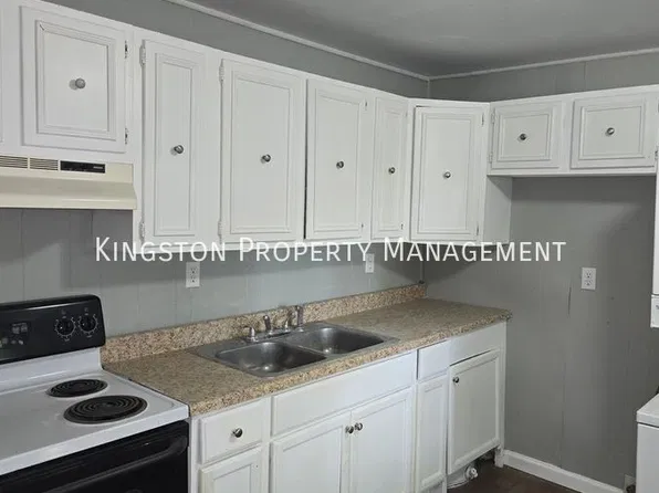 201 S Main St #203, Owenton, KY 40359