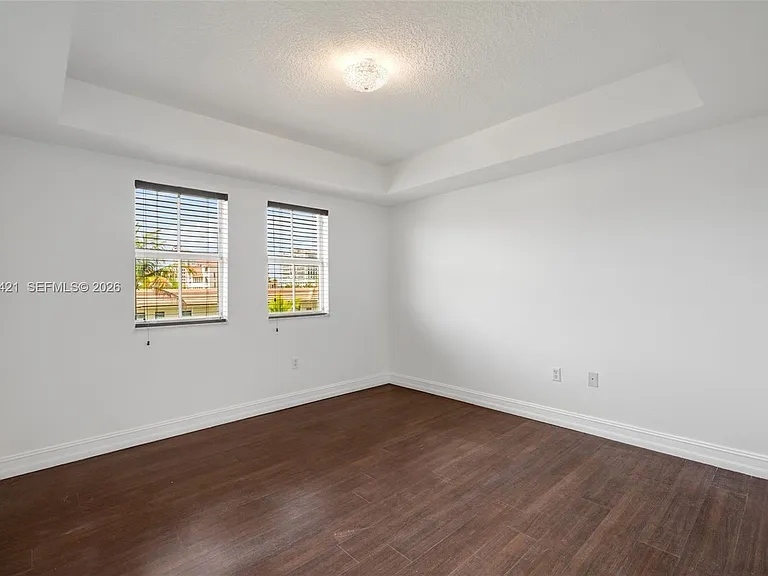 101 Sidonia Ave #404 — Photo 30