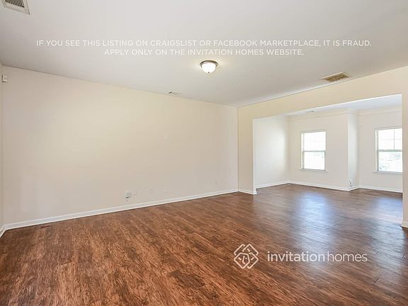 4th image of 4032 Oak Field Dr