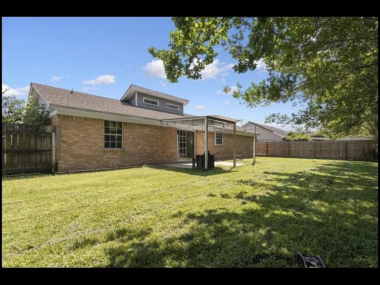 3905 Yosemite Dr — Photo 14