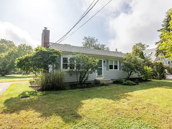 110 Bushee Rd, Swansea, MA 02777
