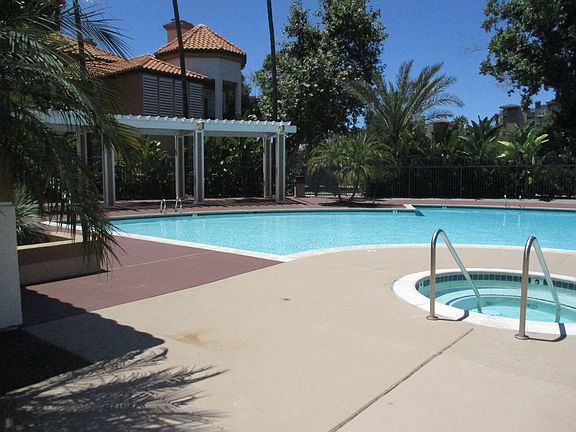 4th image of 2020 Camino De La Reina Unit 307