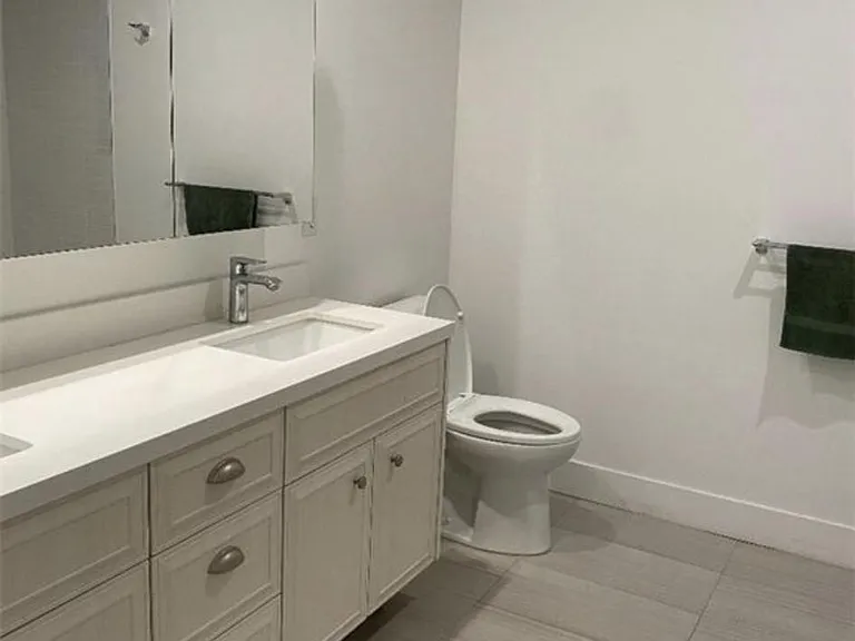 210 N Monterey St #505 — Photo 10
