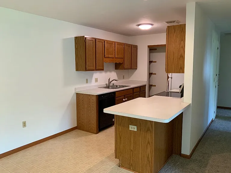264 Minz Park Cir #4 — Photo 3