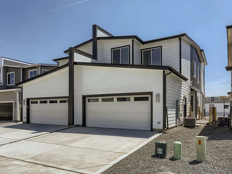 5315 E 63rd Pl — Photo 3