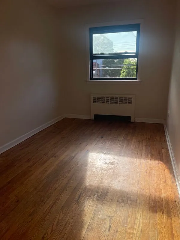 3 bed, 2.0 bath, 2000 sqft, $3,800 — Photo 4