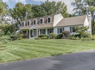 729 Tory Hollow Rd, Berwyn, PA 19312
