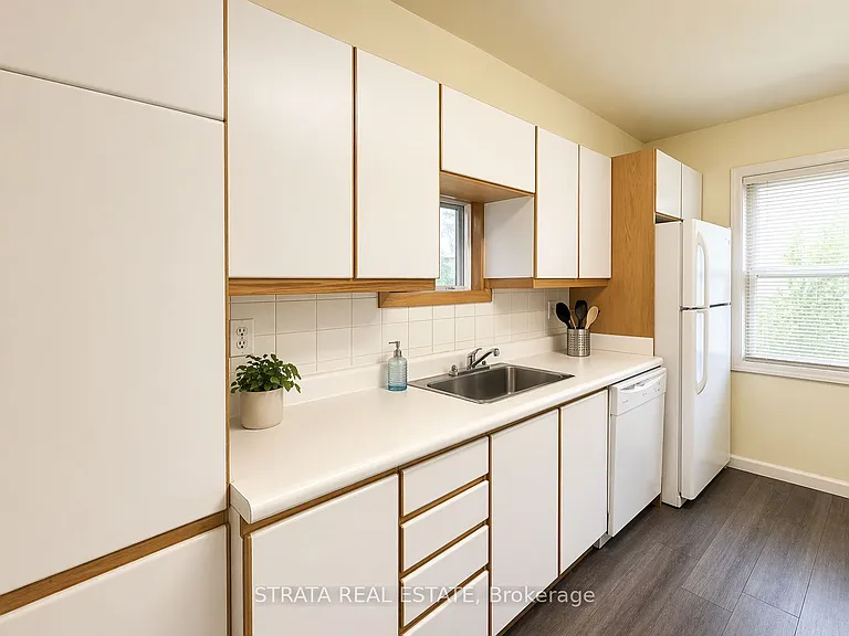 120 Phyllis Ave #UPPER — Photo 7