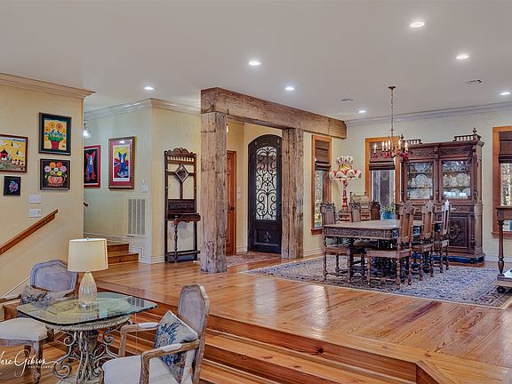 5th image of 2949 Moss Point Rd