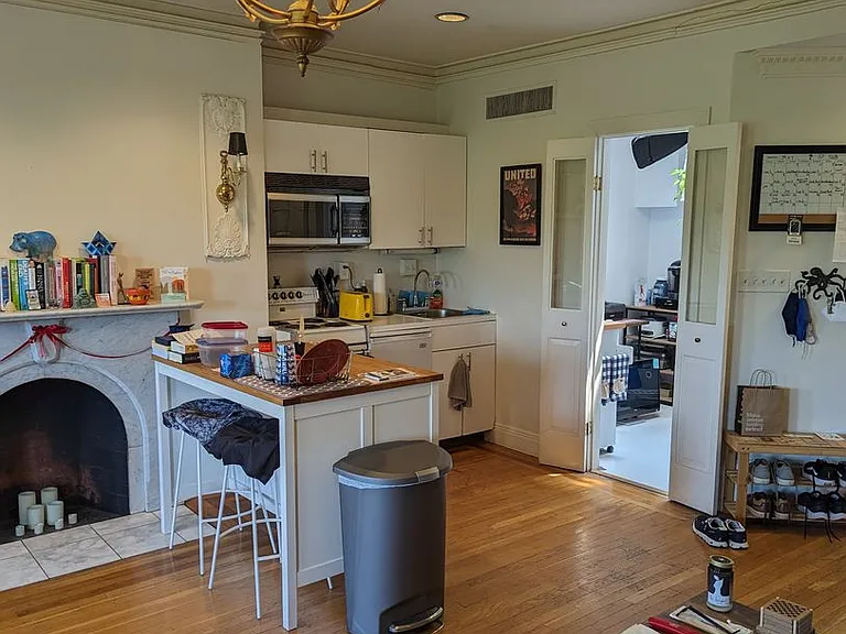 16 Commonwealth Avenue — Photo 7