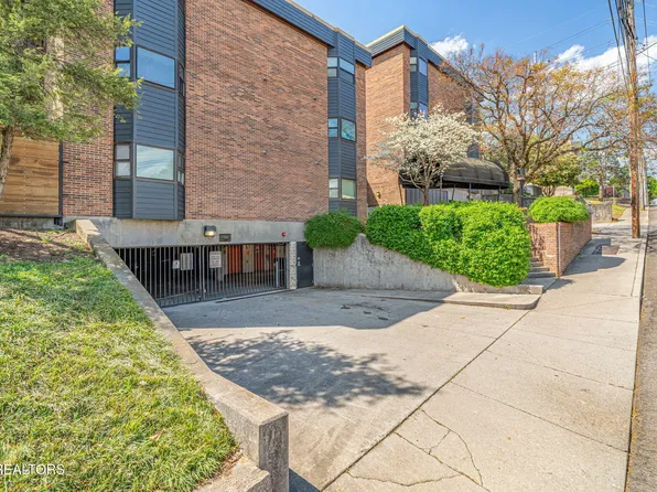 509 11th St APT 2006, Knoxville, TN 37916