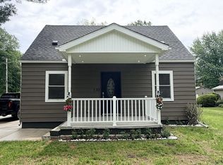 533 Center St, Carleton, MI 48117