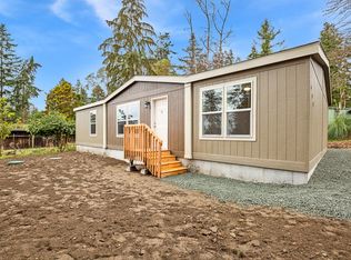 601 Shipping View Dr, Freeland, WA 98249