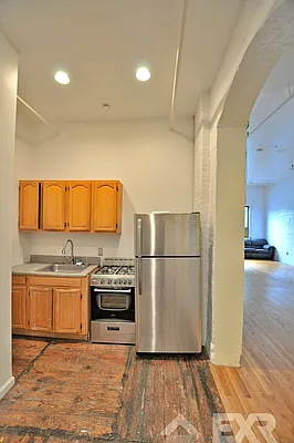 Rented by EXR | media 5