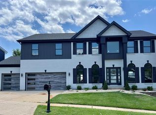 918 Legends View Dr, Eureka, MO 63025