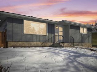 1412 W 19th St NE, Calgary, AB T2E4Y2