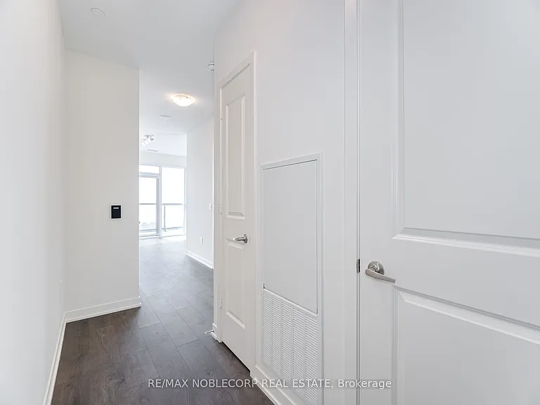 38 Annie Craig Dr #2105 — Photo 5