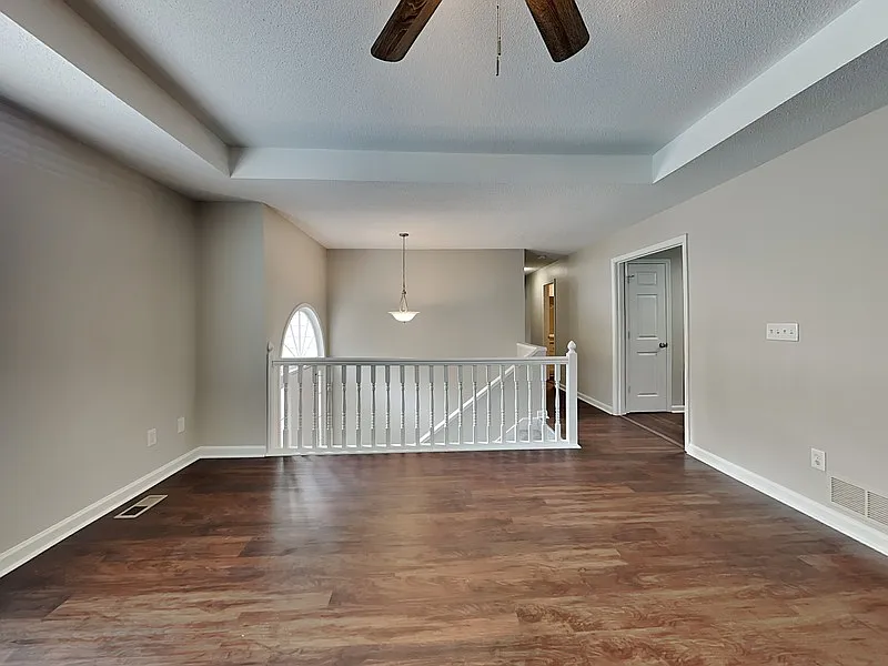 4 bed, 3.0 bath, 2116 sqft, $2,250 — Photo 3
