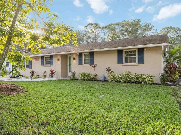 4542 Linwood St, Sarasota, FL 34232