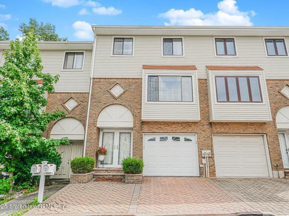 10 Ivy Ct, Staten Island, NY 10309