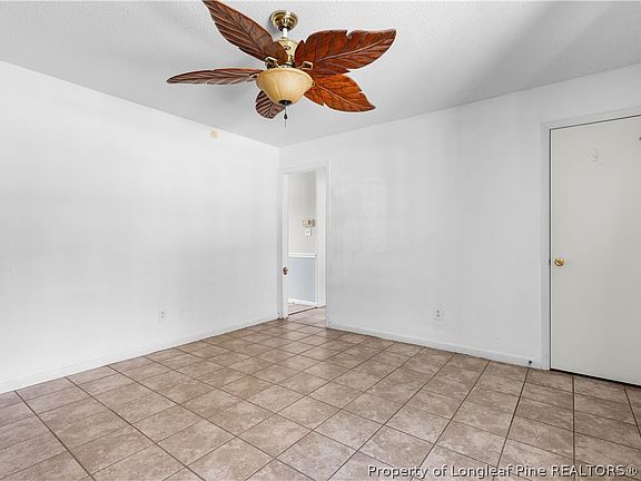 4th image of 6808 Leeds Ct
