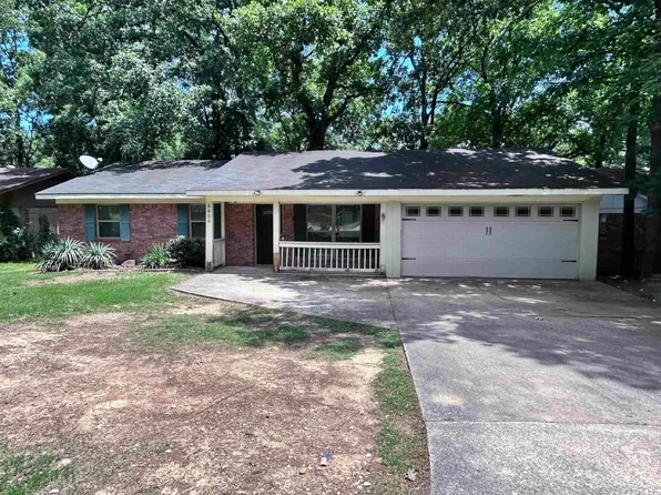 8806 Oakhaven Dr, Sherwood, AR 72120