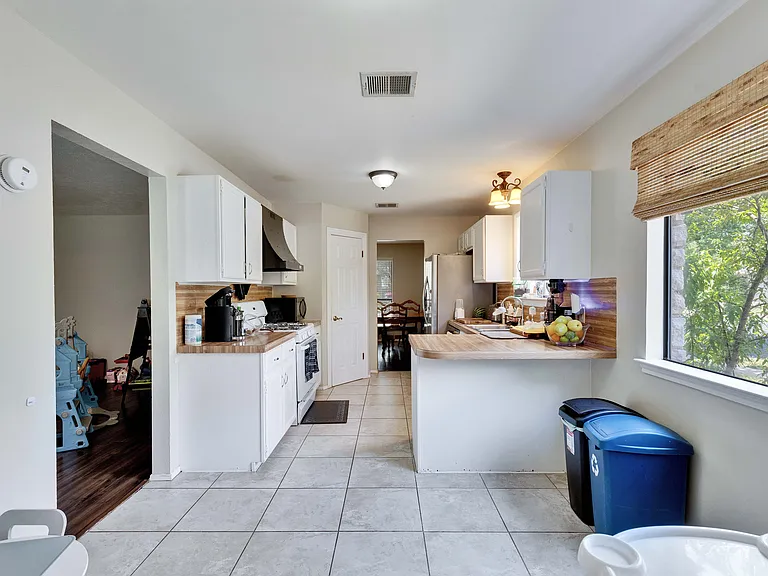 7601 Hawkeye Dr — Photo 10
