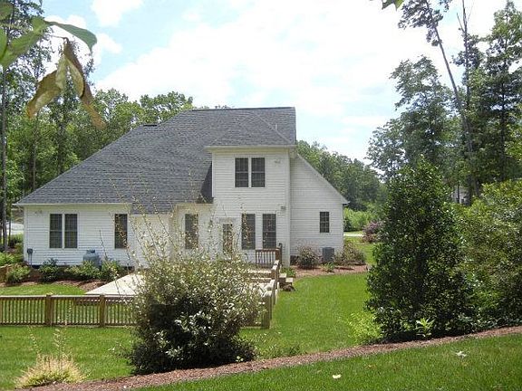 2nd image of 1203 Waddell Ln