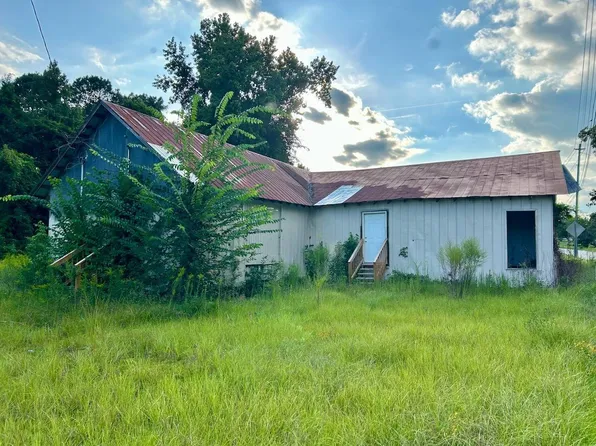 216 Memorial St, Manning, SC 29102