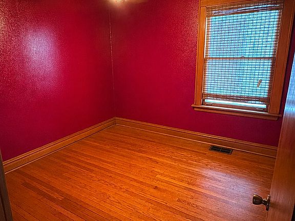 4th image of 554 W 116th St