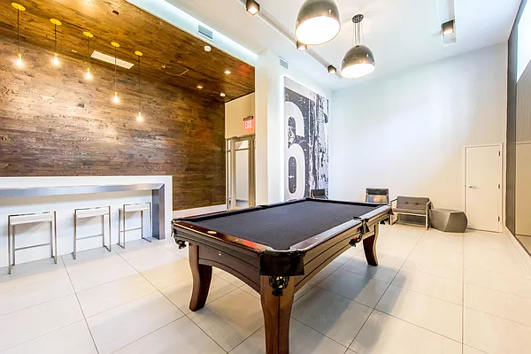 Rented by Nooklyn NYC LLC | media 76