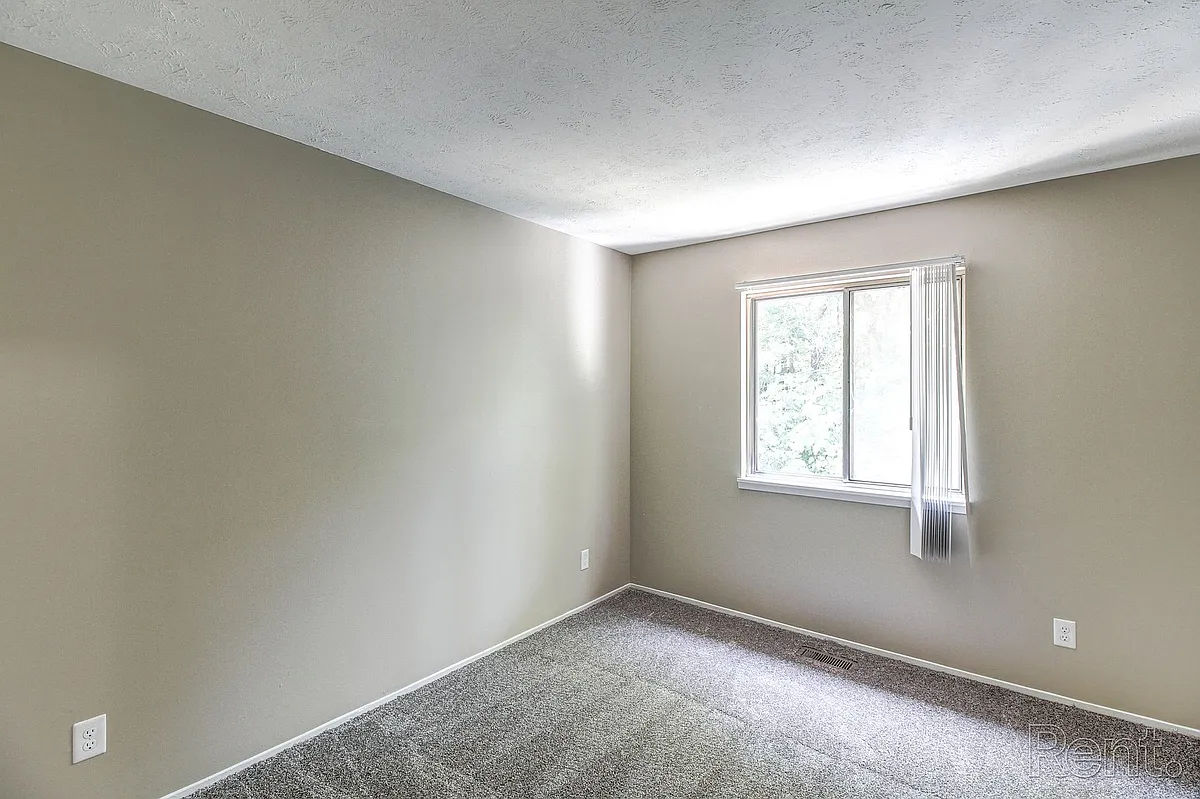 Building Photo - Southdale Square Apartments
