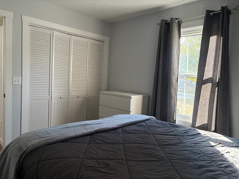 308 N Oak St — Photo 10
