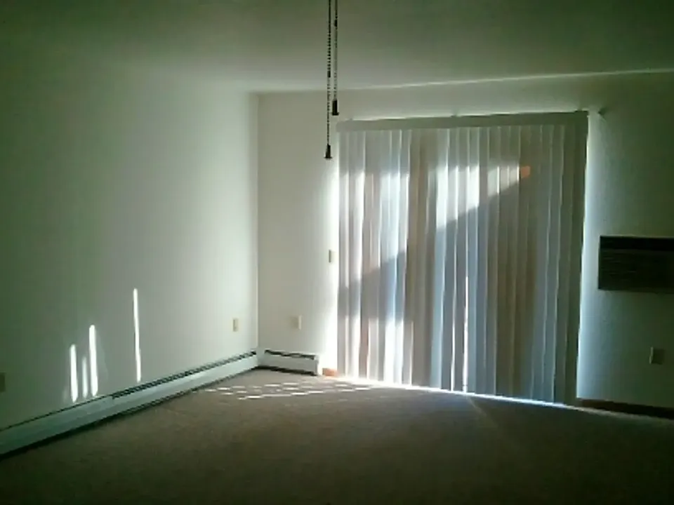 Building Photo 3