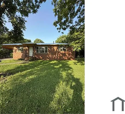 317 Sunhill Rd NW