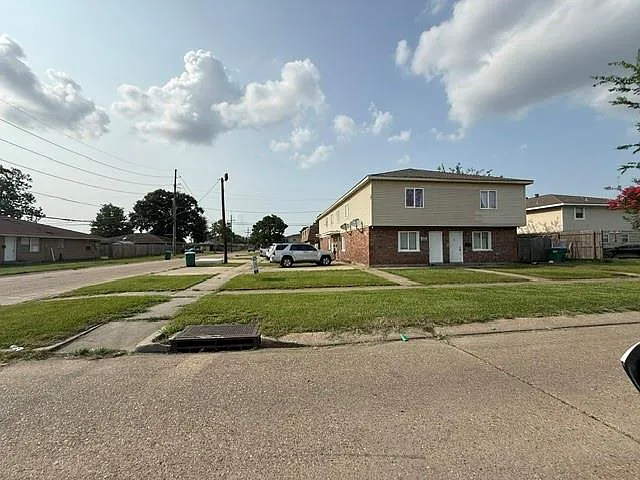 300 Clemson Dr
