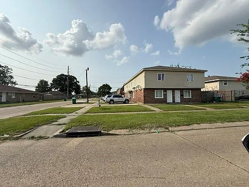300 Clemson Dr Photo 1