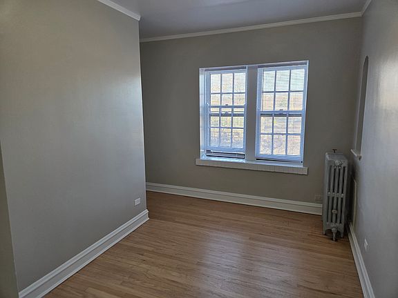 5th image of 2559 Flossmoor Rd APT 304