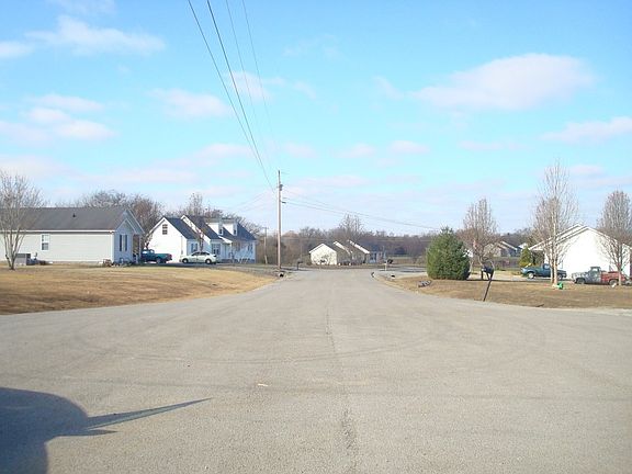 5th image of 117 E McGuire St